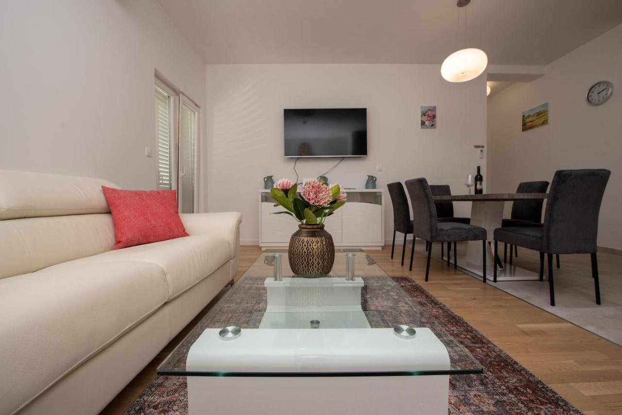 Apartment Katicic Split Exteriör bild