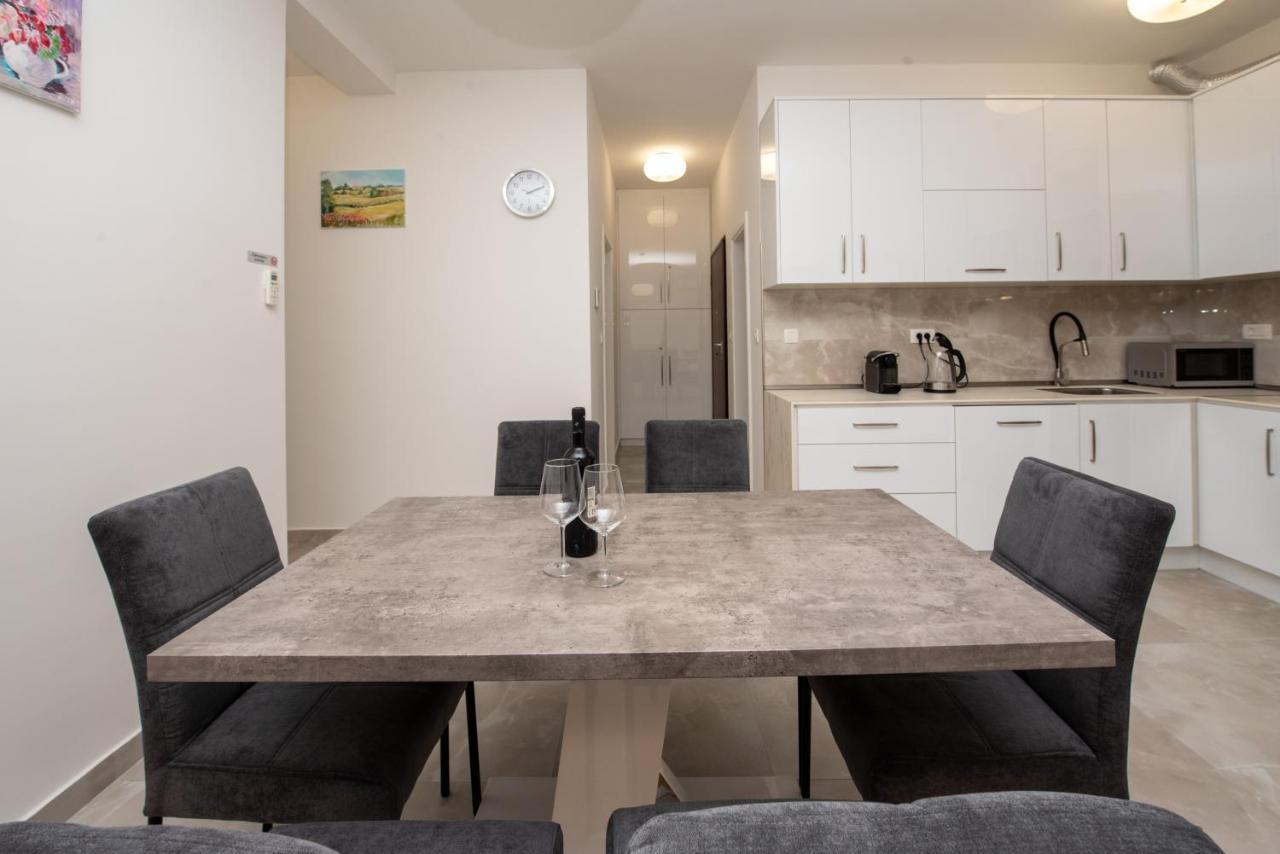 Apartment Katicic Split Exteriör bild